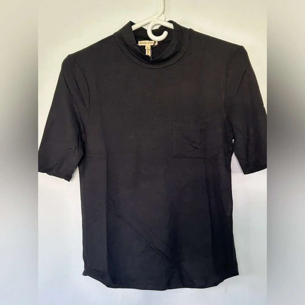 NWT Articles Of Society Mock Neck Pocket Tee black Sz S short sleeve